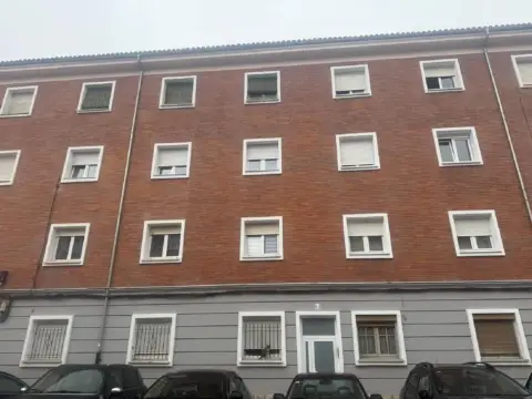 Piso en calle de Chile, 5